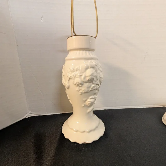 New Royal Albert Old Country Roses English Buffet Tea Light Lamp Table In Box - Picture 9 of 11